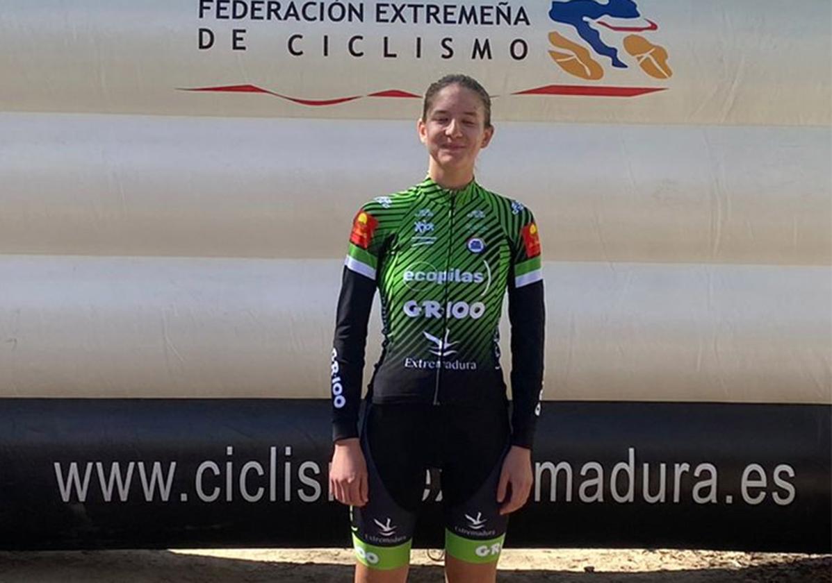 María Reyes Murillo consigue una nueva victoria al imponerse en la Lalín Bike Race