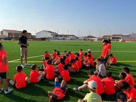 El Campus Lolo Cartón recibe la visita de Patri, segundo entrenador del CF Getafe