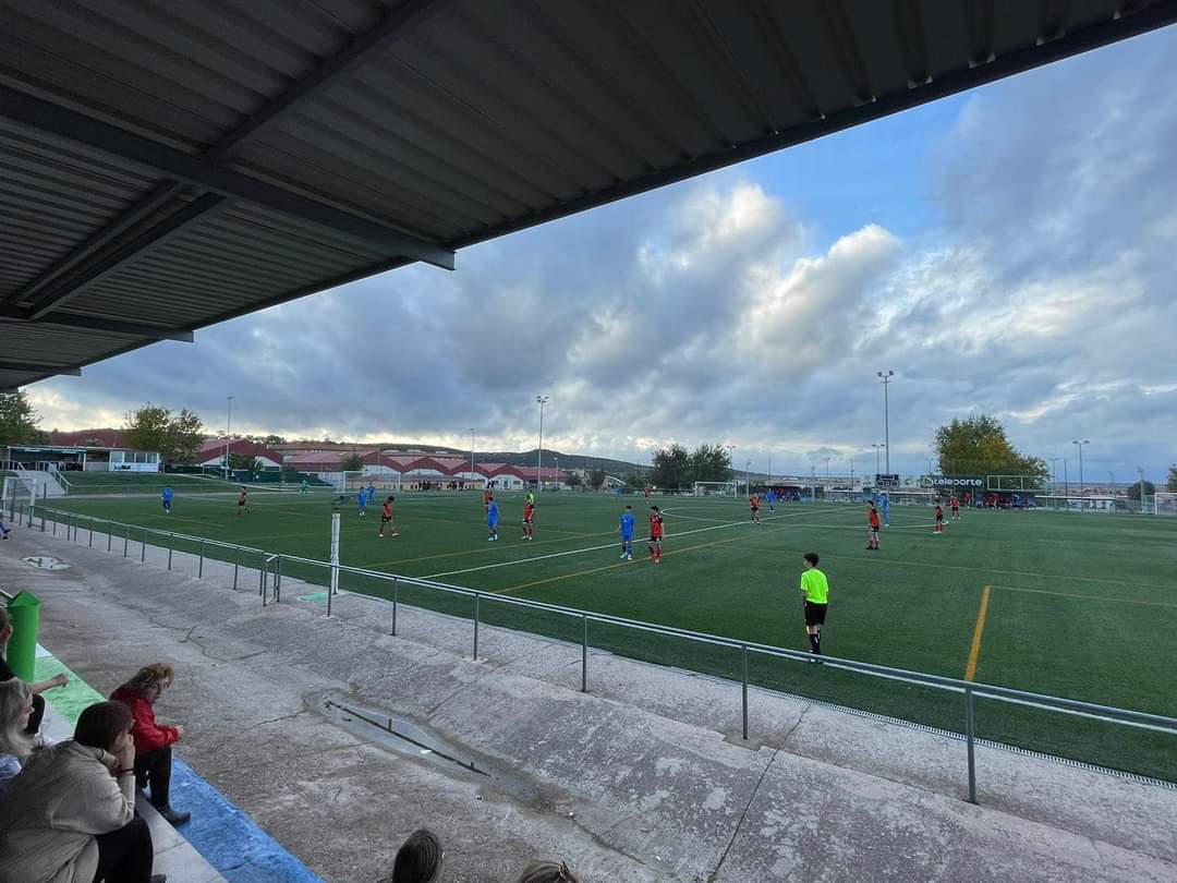 El CD Quintana juvenil vence momentáneamente en el duelo de lideres