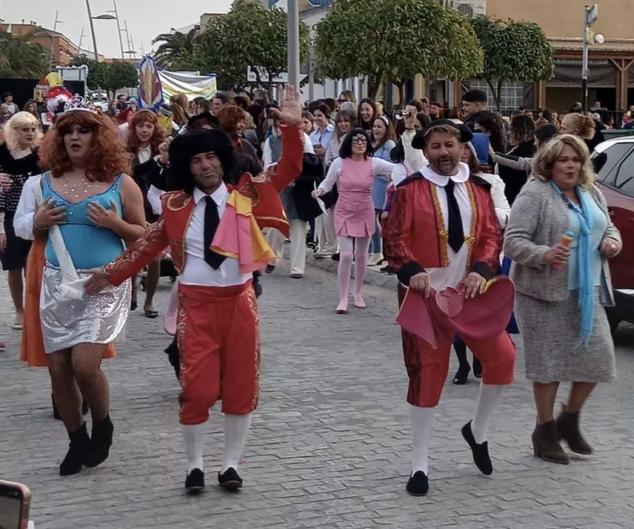 Fotos: Orginalidad, color y calidad en un lunes de Carnaval que brilló con luz propia