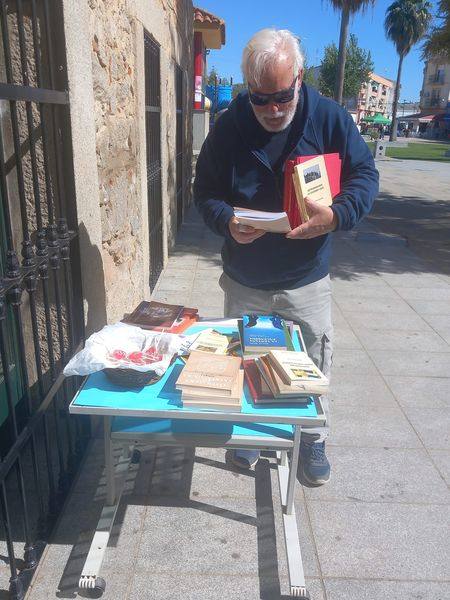 Los vecinos celebraron el Día del Libro en la calle
