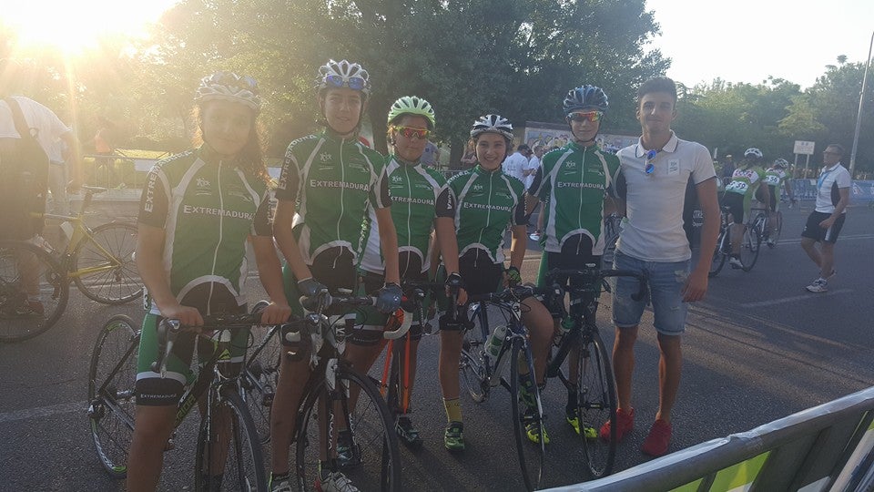 Siete ciclistas de la localidad participaron en nacionales de ciclismo
