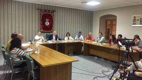 María José Fernández toma posesión como concejal de Bienestar Social