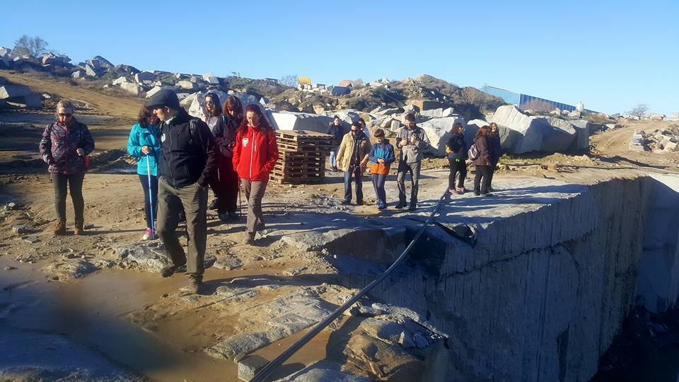 Arsa Zalamea visitó dos canteras locales para informarse sobre el trabajo de la piedra