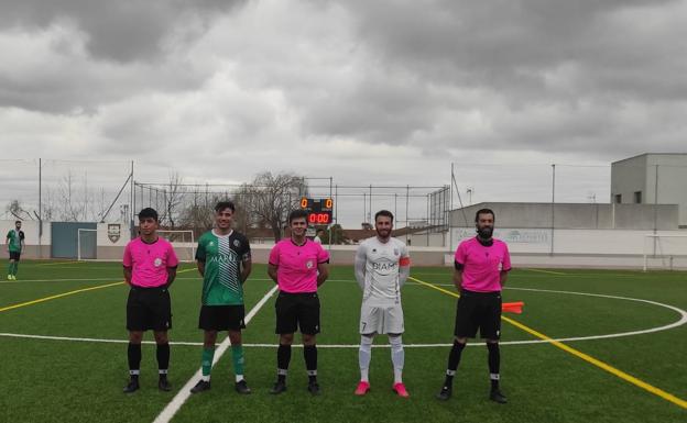 Imagen principal - El sanvicenteño golea y aprieta la lucha por el liderato