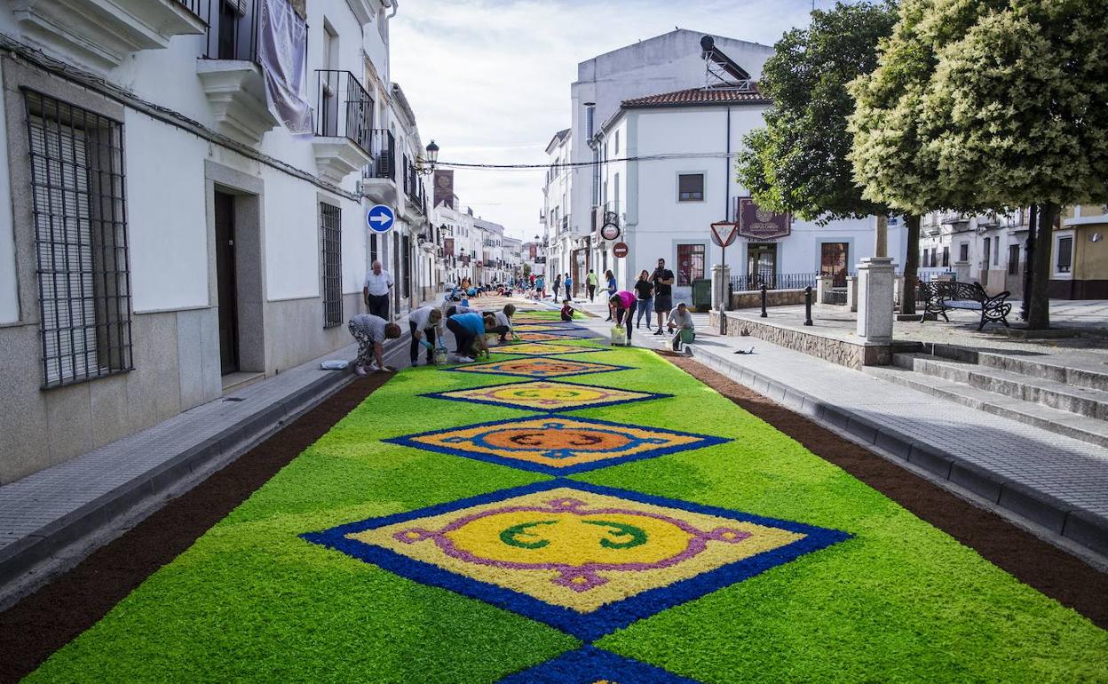 Alfombra ubicada en la plaza del Cristo. 