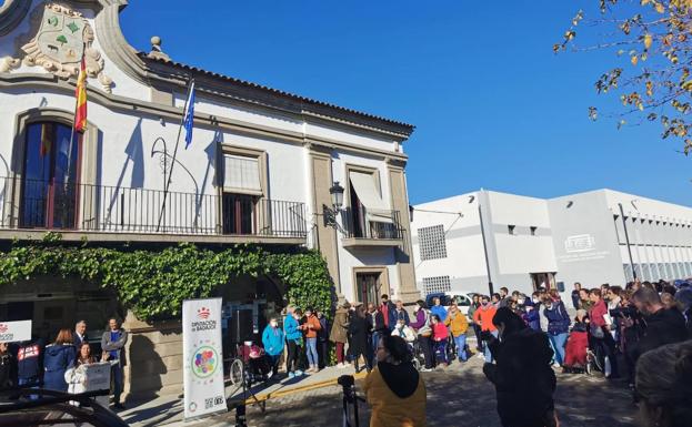 Imagen principal - La localidad celebra el Día Internacional de las Personas con Discapacidad