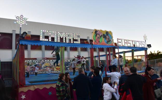 Imagen principal - Gran éxito en el arranque de la edición navideña de SuberOcio