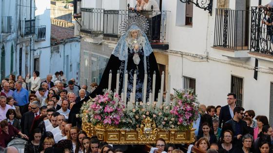 La localidad repite la campaña 'Por unas procesiones sin coches. Yo no aparco ¿Y tú?'