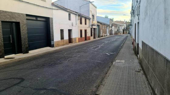 El Ayuntamiento destinará 119.425 euros en reparar el firme de la avenida de Badajoz