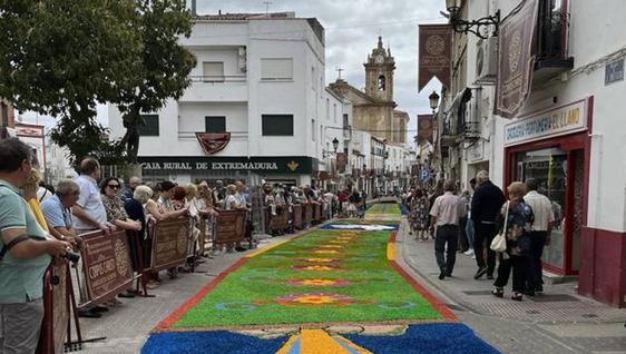 El Corpus Christi volverá a engalanar las calles de San Vicente de Alcántara este fin de semana
