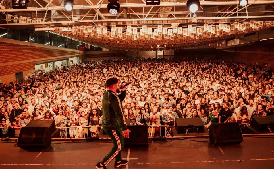 Imagen principal - Momentos de la feria 2022. 