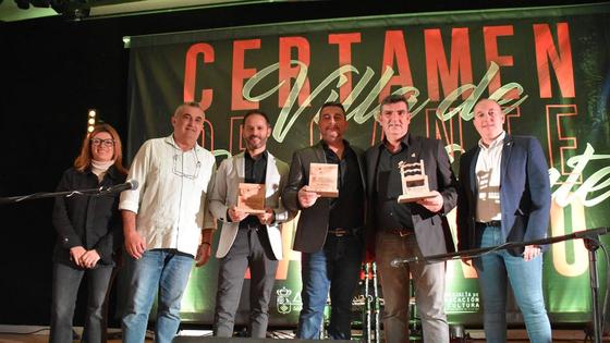 El emeritense Eusebio Oliva se alza con el primer premio y la silla de corcho del Certamen de Cante Flamenco