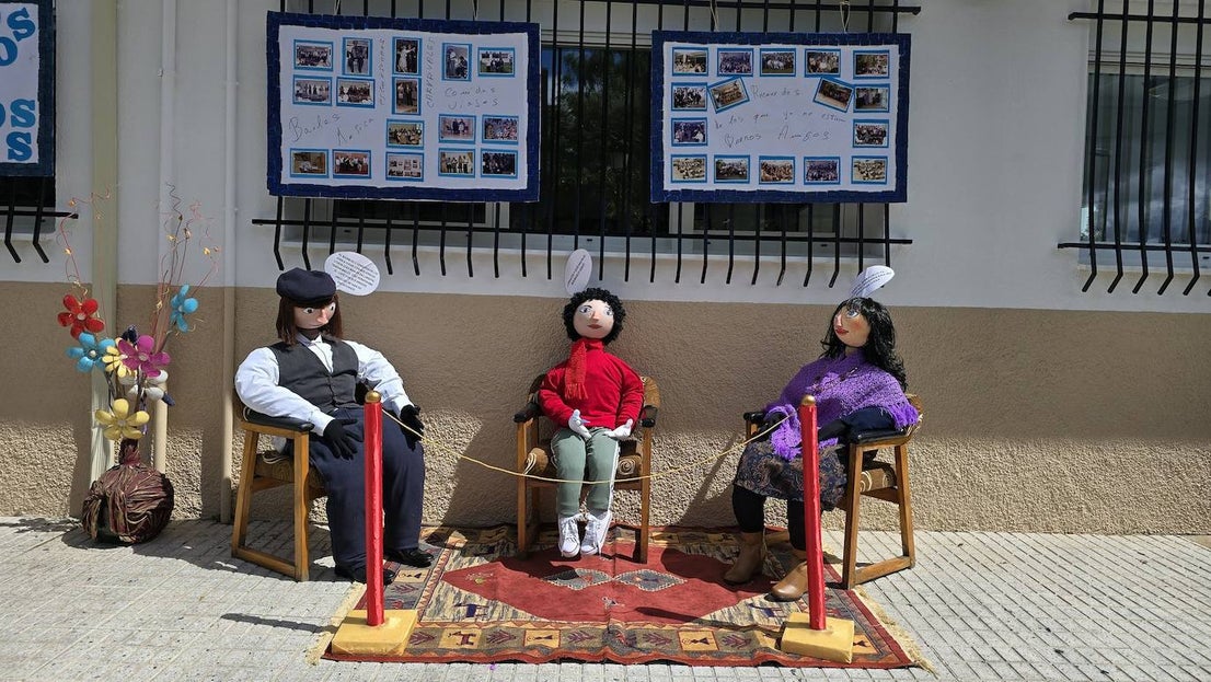 La tradición de 'Los Mayos' llena las calles de la localidad