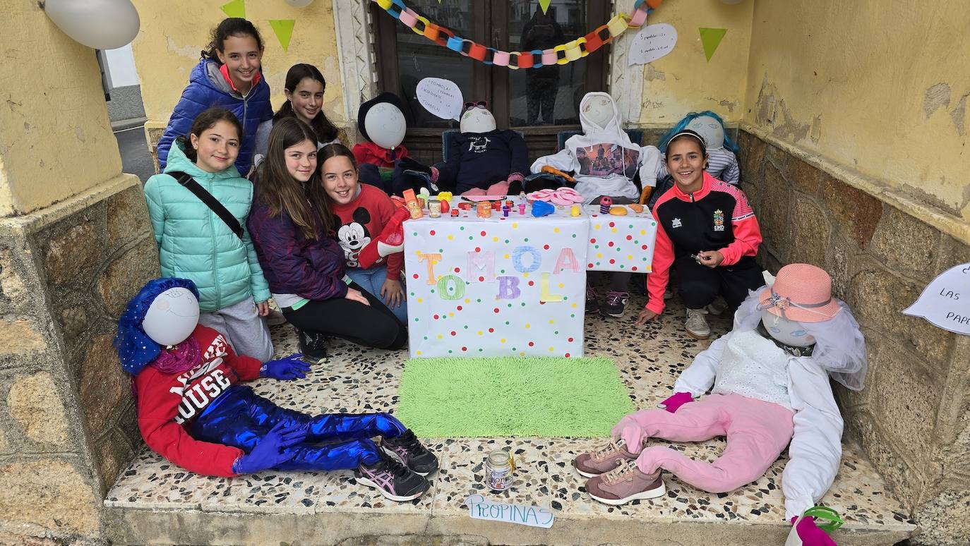 La tradición de 'Los Mayos' llena las calles de la localidad