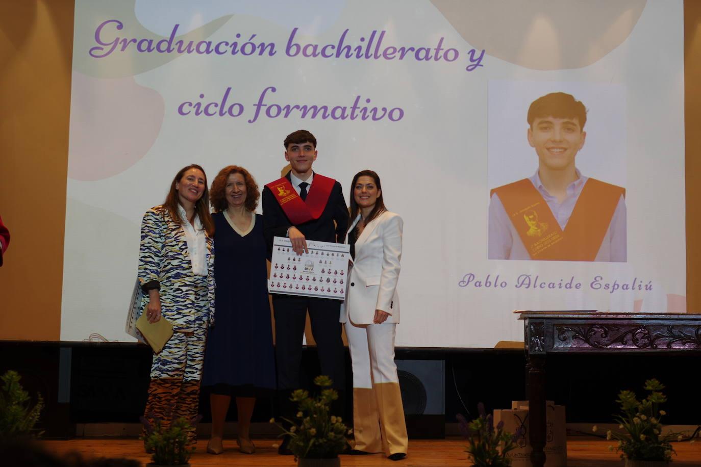 Graduados los alumnos de bachillerato y ciclo del instituto Joaquín Sama (II)
