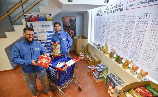 Voluntarios del Banco de Alimentos de Badajoz en una campaña.