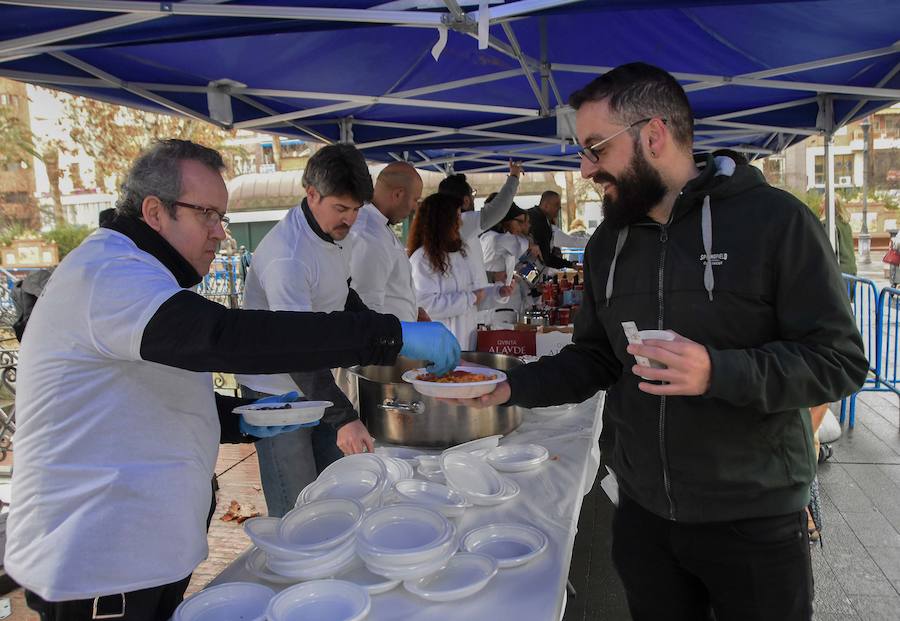 La lluvia que cayó a última hora de la mañana redujo la participación en el evento