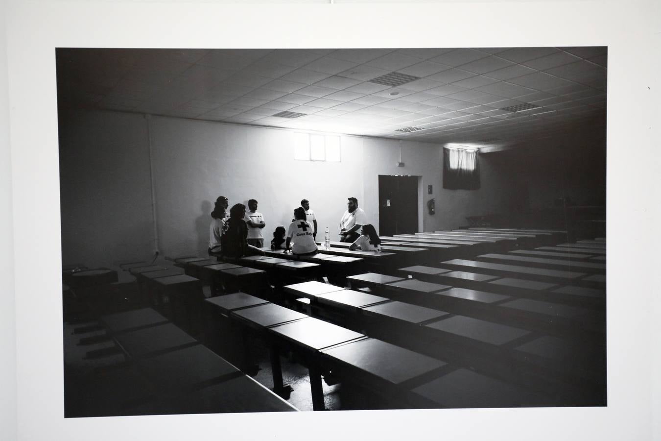 Fotos: El patio de la Asamblea de Extremadura acoge la exposición 'La revelación de la empatía'