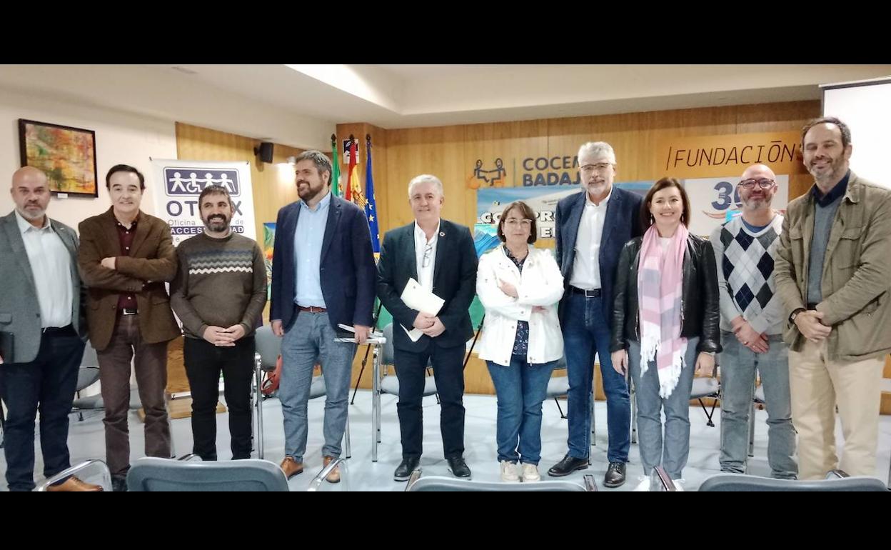 Cermi Extremadura analiza con diputados del PSOE el rechazo al anteproyecto de ley de incentivos a la contratación