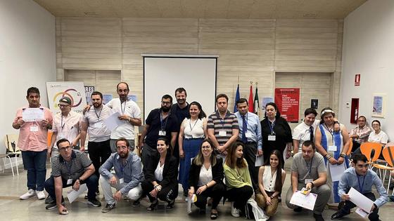 La Junta y Aupex entregan los diplomas a los participantes del programa 'Re-evoluciona'