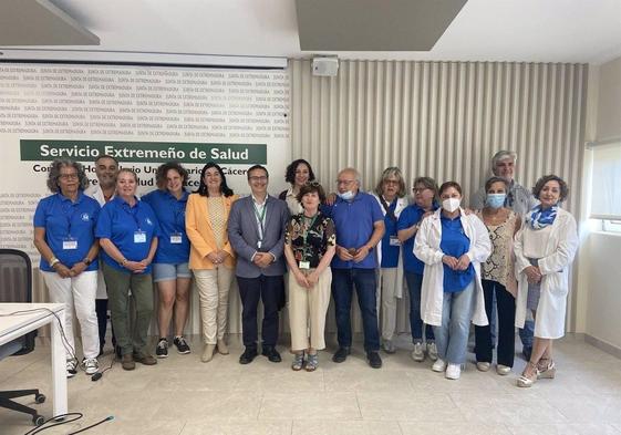 Presentación del nuevo programa de acompañamiento a pacientes que no tienen una red de apoyo familiar y social en Cáceres.