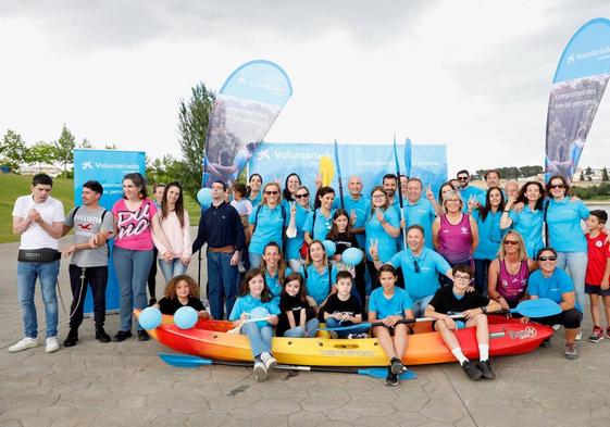 Foto 'Mes Social' CaixaBank Extremadura. Piraguas Badajoz