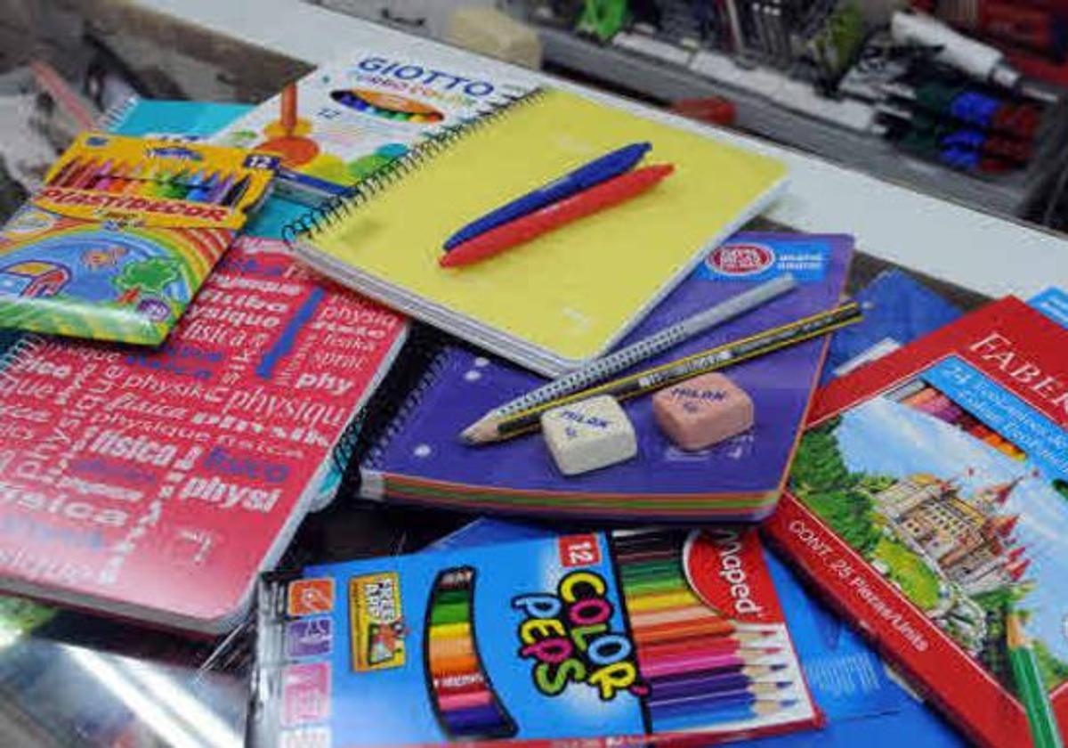 El Ayuntamiento de Mérida concede 395 ayudas de material escolar