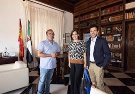 El presidente de la Diputación de Cáceres, Miguel Ángel Morales, se reúne con responsables de Placeat