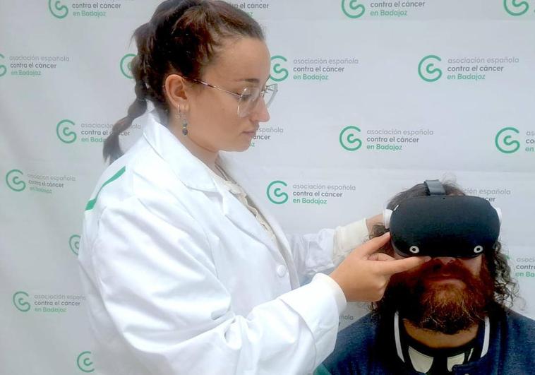 Unas gafas virtuales permiten relajar y mejorar el bienestar de pacientes en tratamiento de cáncer