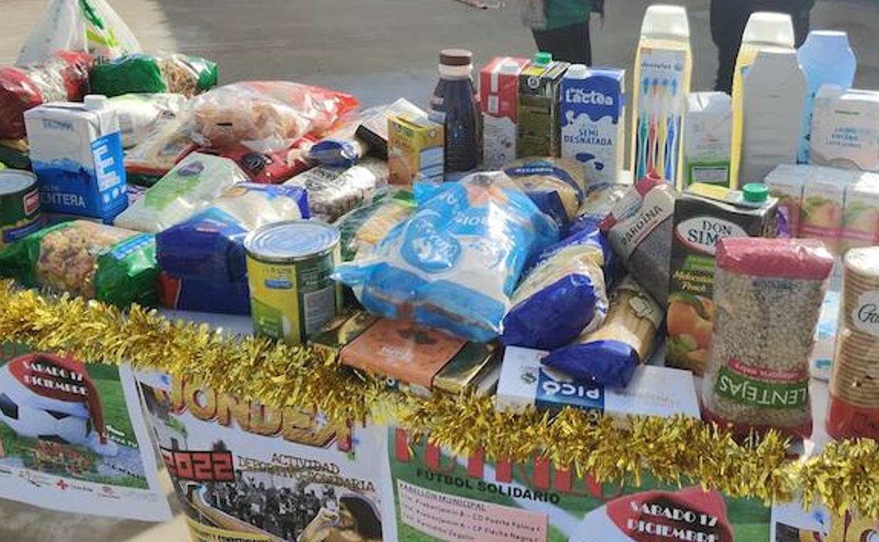 Los valverdeños recaudan más de 600 kilos de alimentos solidarios