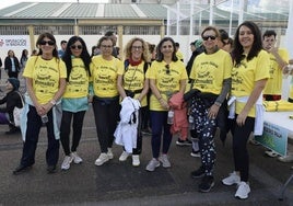 Unas 500 personas participan en la IV Marcha Solidaria de la Residencia Hernán Cortés a beneficio de AOEx