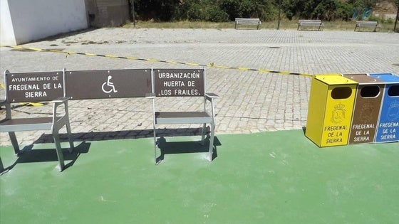 La alcaldesa de Fregenal de la Sierra apuesta por los parques infantiles accesibles
