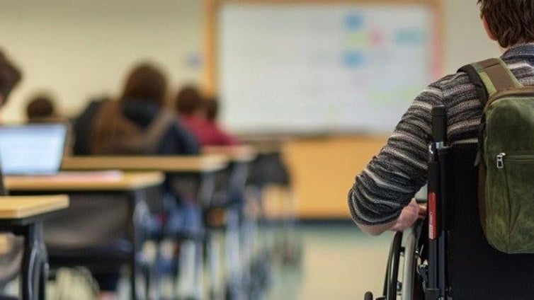 Fundación ONCE otorgó becas o ayudas a 40 estudiantes extremeños con dispacidad en 2023