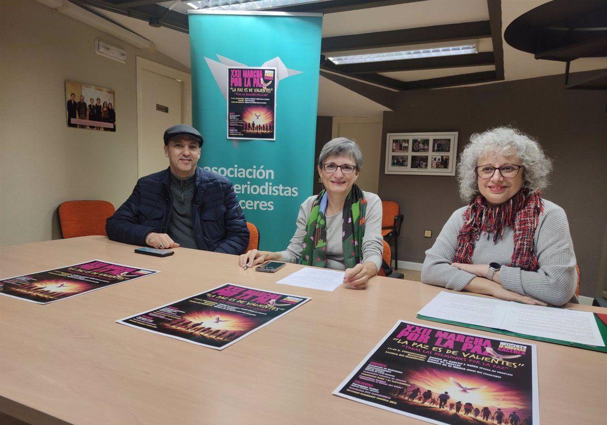 Varias confesiones religiosas se unen en Cáceres para participar hoy en la XXVII Marcha por la Paz