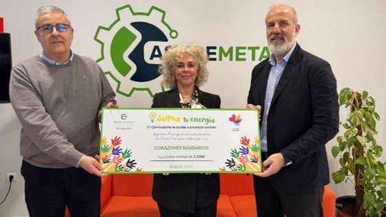 Aspremetal dona 2.500 euros para ayudar a hijos de mujeres víctimas de violencia de género en Badajoz