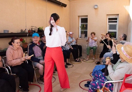 La musicoterapia llega a cuatro municipios de la provincia de la mano de la Diputación de Cáceres y la Fundación Atrio