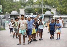 Niños Saharauis del programa 'Vacaciones en Paz' en el Parque de Atracciones de Madrid.