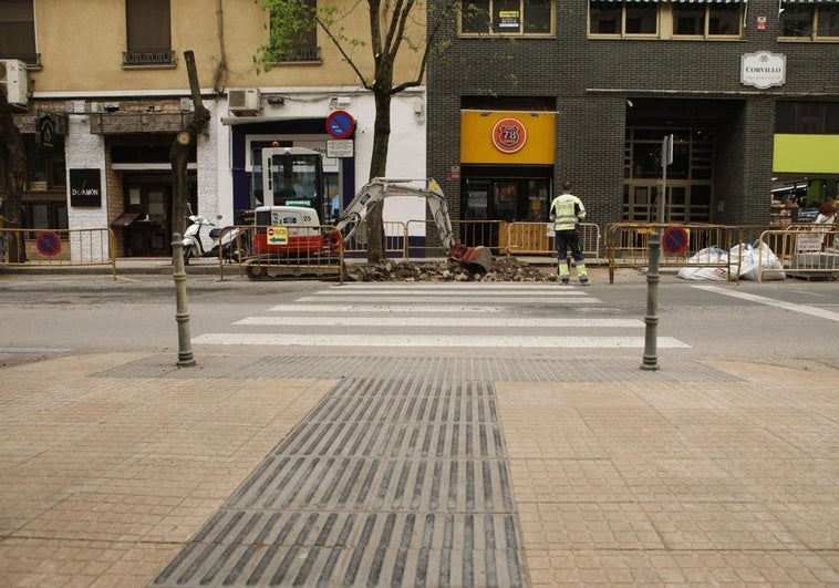 El Ayuntamiento de Cáceres hará accesible más de 400 pasos de peatones en todos los barrios de la ciudad