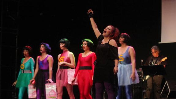 Artistas Solidarios Placentinos estrena su musical a favor de Proyecto Hombre