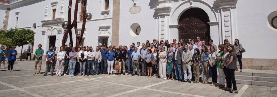 La Asamblea de Extremadura guarda un minuto de silencio en memoria de las víctimas de Londres