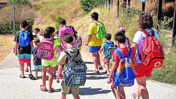 La infancia protagoniza la portada solidaria