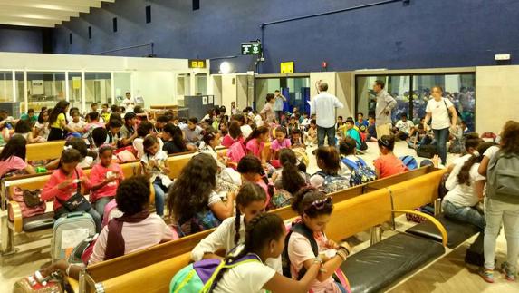 Participantes en el programa 'Vacaciones en Paz' vuelven a casa.