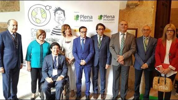 Autoridades participantes en el Congreso Estatal de Acesibilidad Cognitiva celebrado en Cáceres.