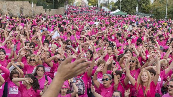 El Día Mundial Contra el Cáncer de Mama se conmemoró en numerosas localidades.