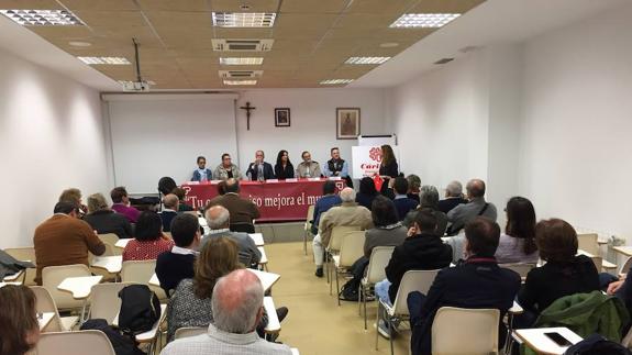 Encuentro celebrado en la Casa de la Iglesia de Badajoz.