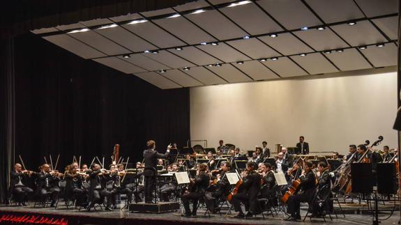 Concierto de la Orquesta de Extremadura en Año Nuevo a favor de la AOEx.