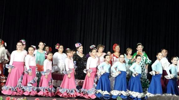 Todas las participantes hicieron al final un pase conjunto.