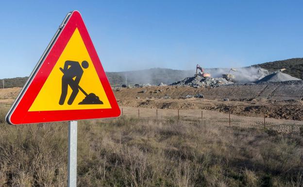 Obras de la plataforma del AVE en las inmediaciones de Plasencia. 