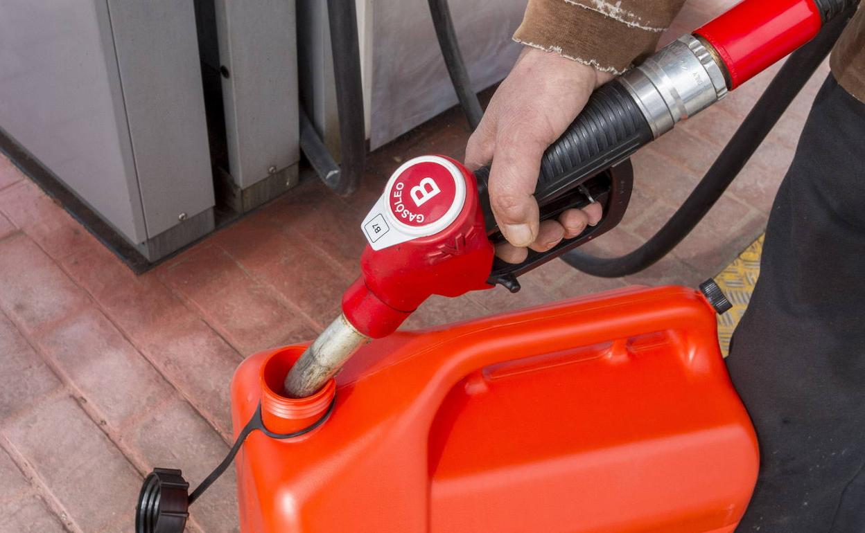 APAG denuncia que el gasóleo agrícola no baja pese al desplome del crudo
